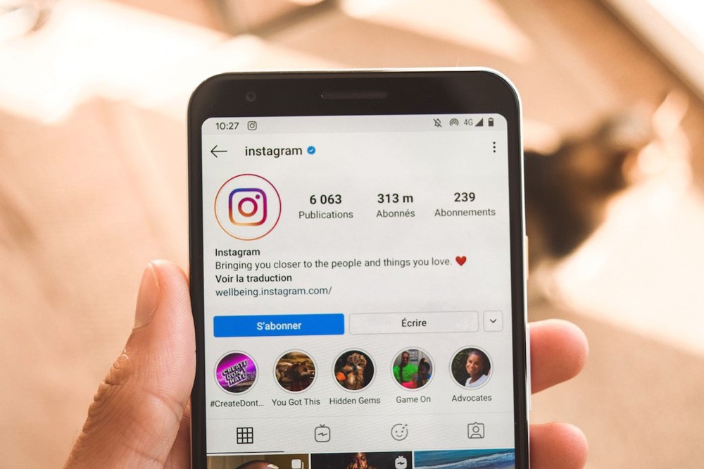 How to Create Blank Spaces for Instagram Highlights (Tips &Tricks)